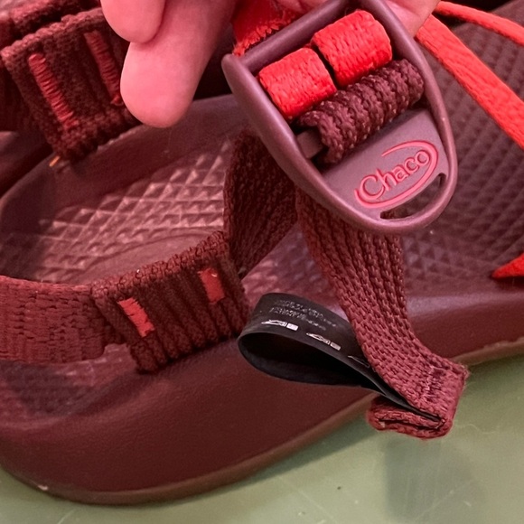 Chaco Red Rust/Orange Sandals for tweens - Picture 12 of 13